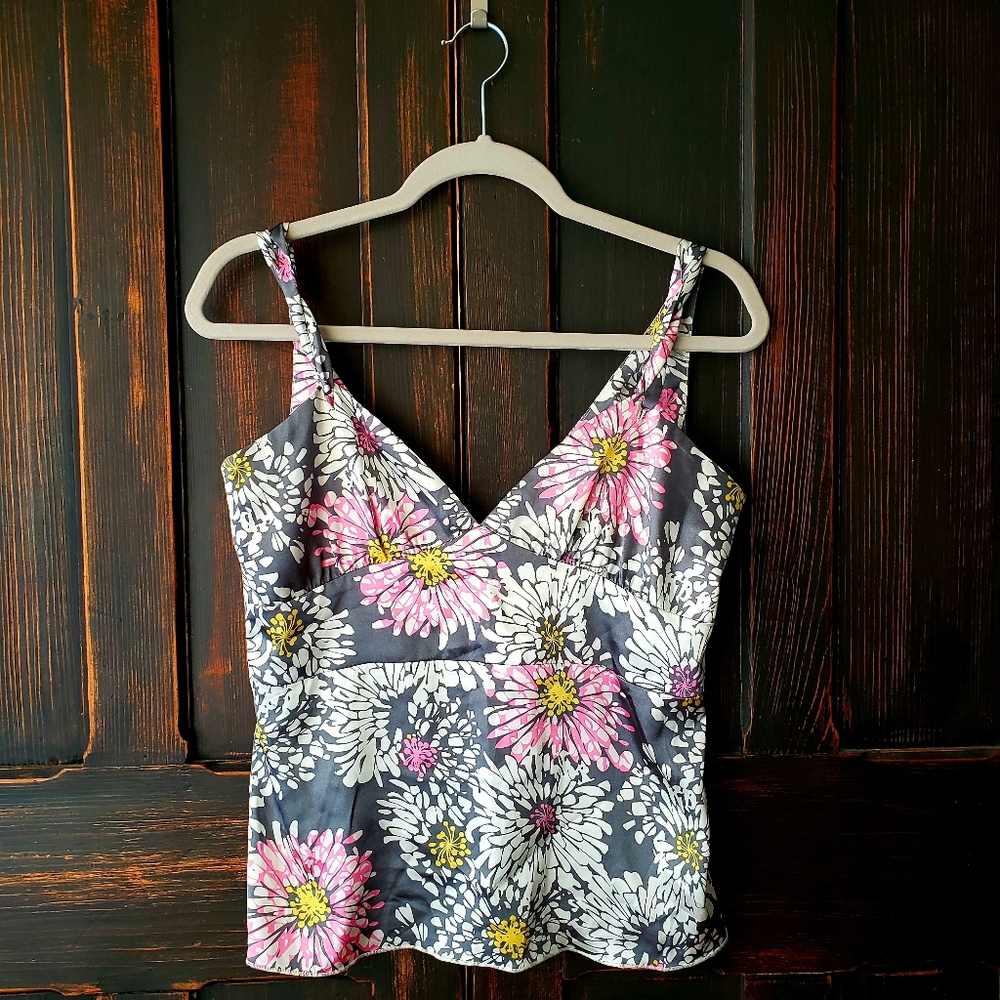 Devine Sleeveless Grey Pink Top